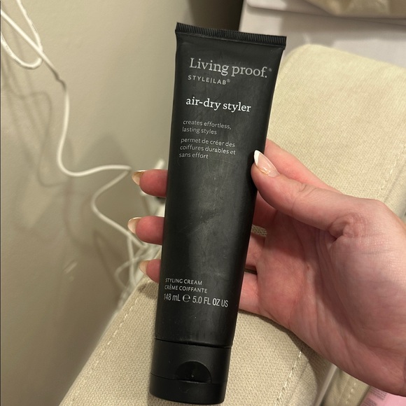 Living proof stylelab air-dry hair styling cream - Picture 2 of 4